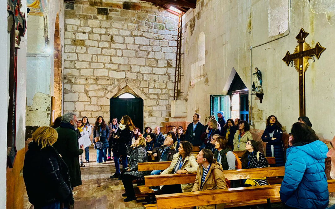 Os profesores de Historia, Literatura e Latín realizan un roteiro polas igrexas relacionadas con Vicente Risco