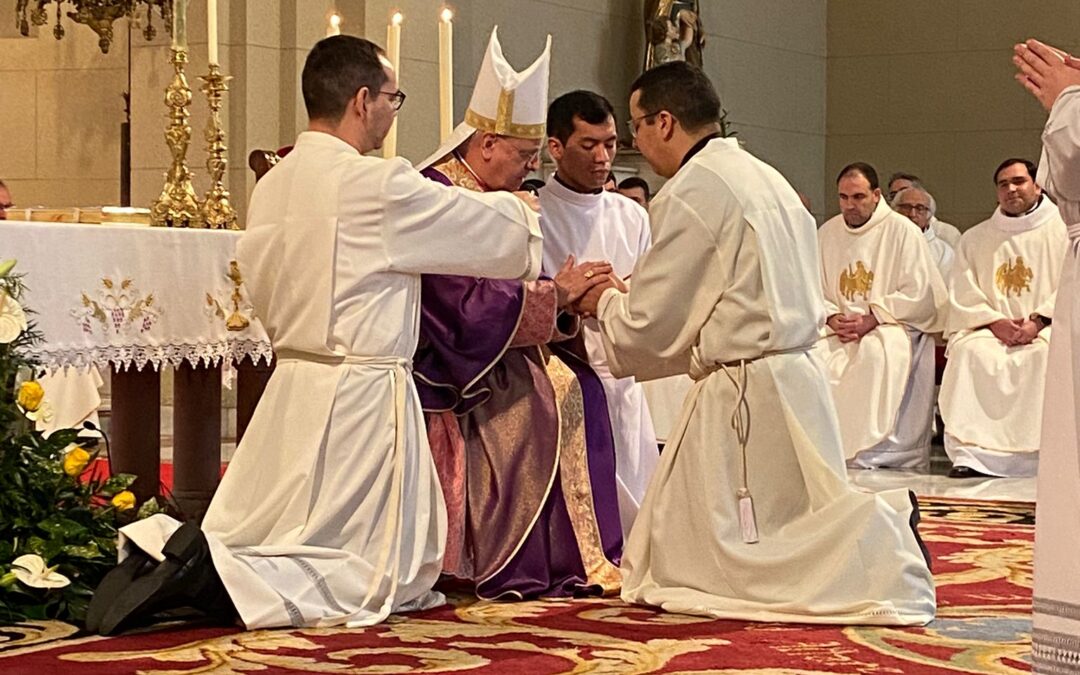 Ordenación de tres nuevos diáconos