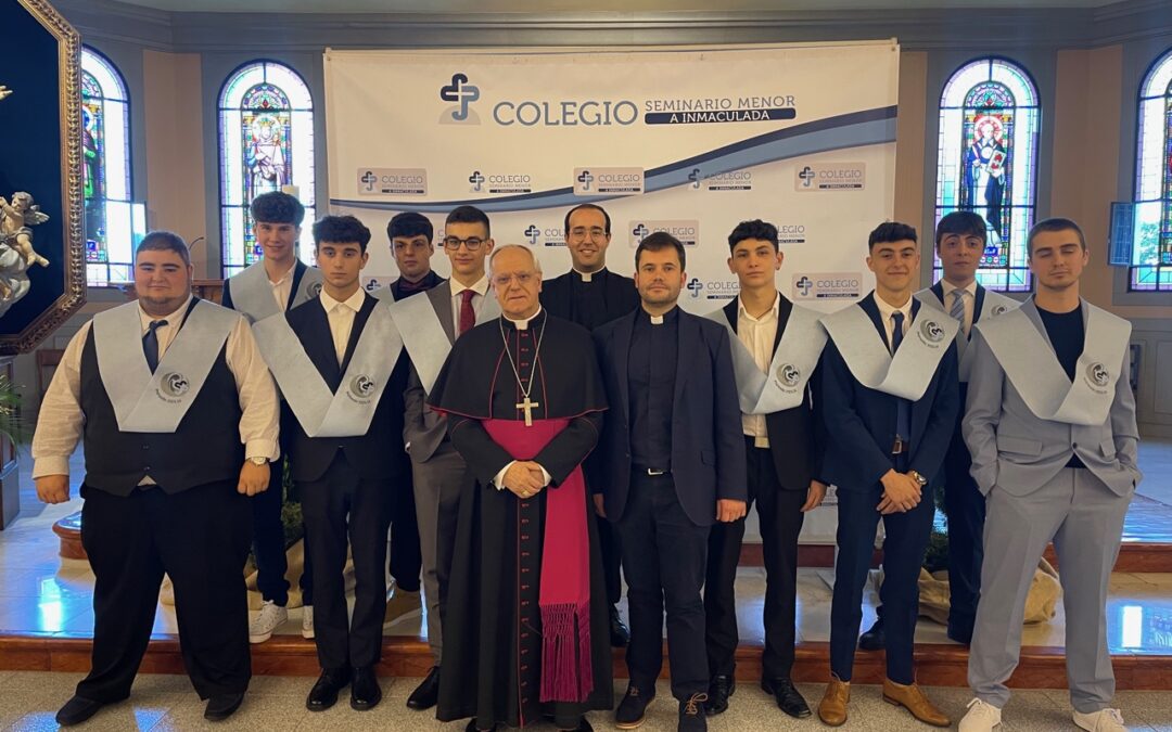 Acto de graduación no Seminario Menor