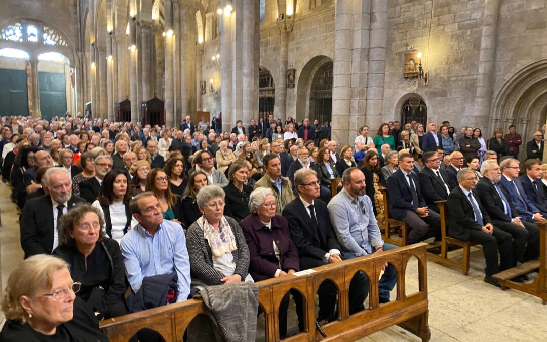 La Catedral acoge el funeral de D. Benigno Moure, fundador de la Fundación San Rosendo