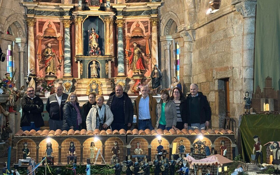 Inauguración y presentación del Belén de Julio Dabarca en la iglesia de Santiago (Parroquia de Ribadavia)