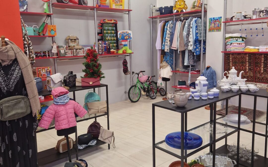 Inauguración del Mercadillo Navideño Solidario de Cáritas