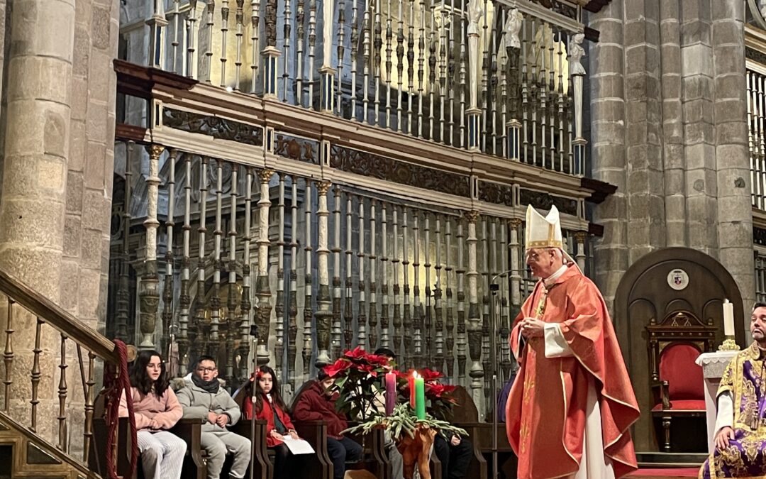 Encontro de nenos e nenas na Catedral