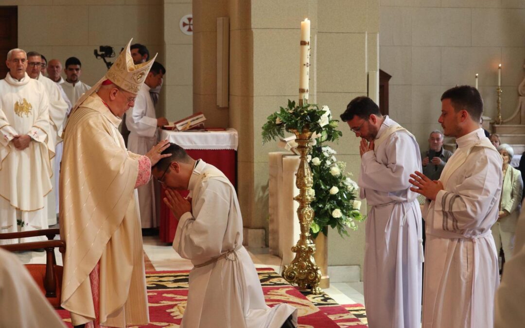 Ordenación de tres nuevos sacerdotes