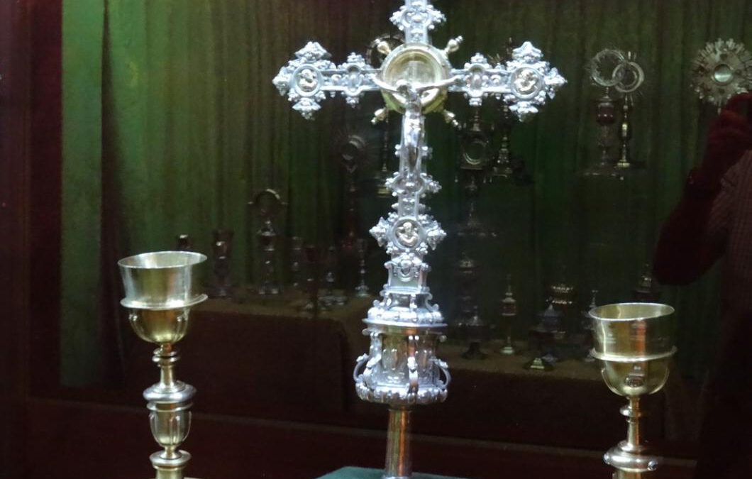 DECRETO: Establecimiento del Depósito Diocesano para Bienes Muebles Artísticos Parroquiales